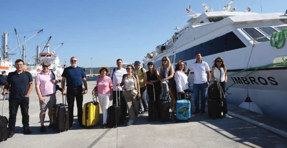 Çanakkale-Limni Adası feribot seferleri başladı